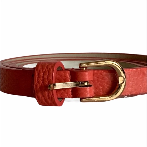 1/2” TEXTURED RED SKINNY BELT - Picture 1 of 12